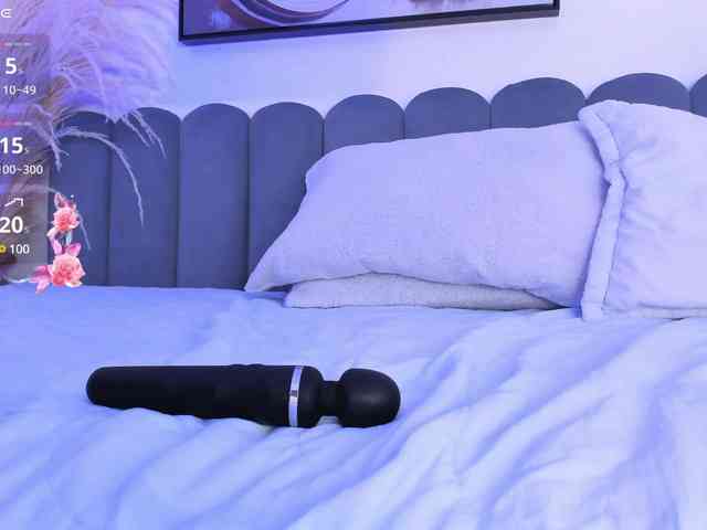 adiila webcam