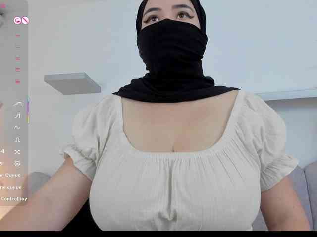 adiila webcam