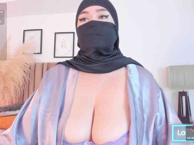 adiila webcam