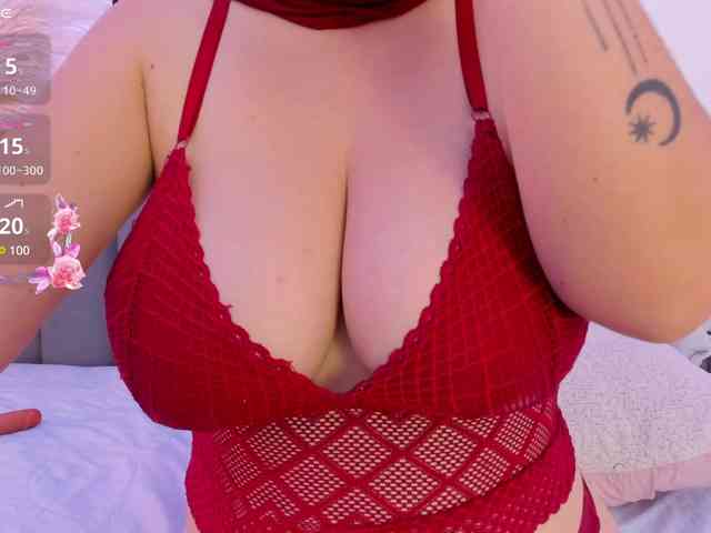 adiila webcam