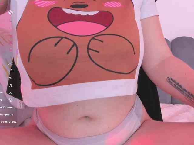 adiila webcam