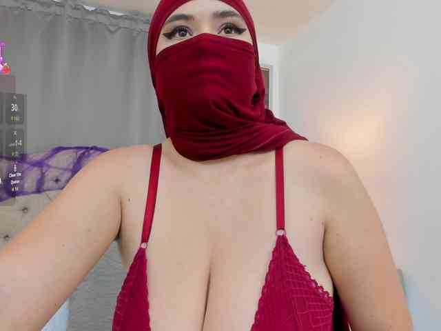 adiila webcam