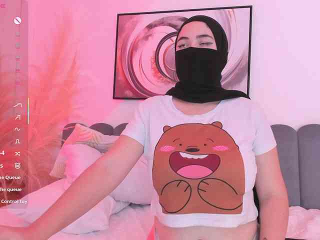 adiila webcam