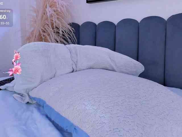 adiila webcam