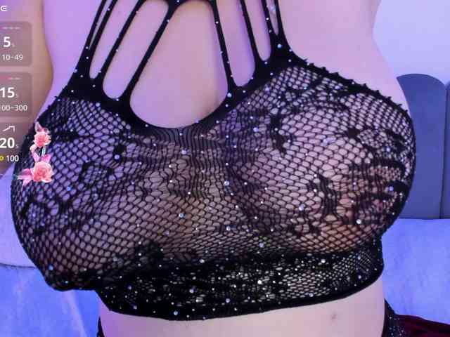adiila webcam