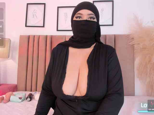 adiila webcam