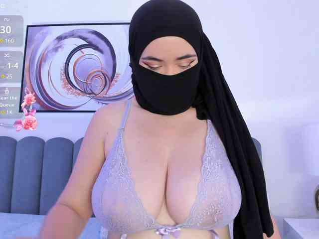 adiila webcam