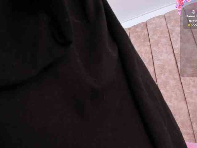 adiila Live Webcam on BongaCams