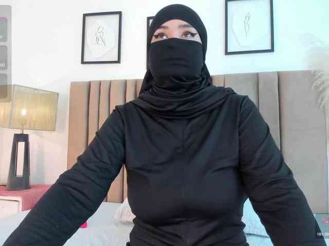 adiila webcam