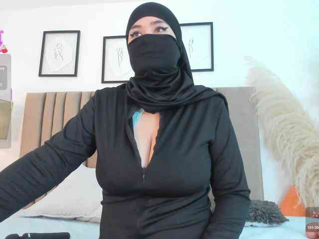 adiila webcam