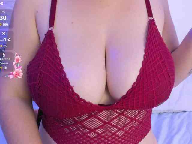 adiila webcam