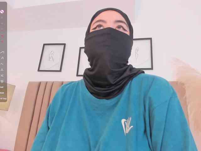 adiila webcam