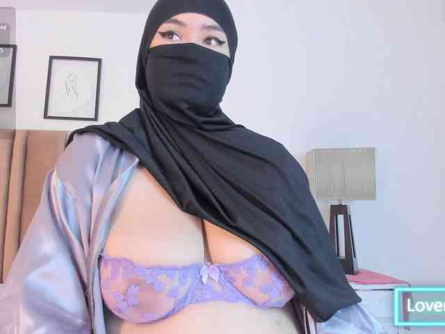adiila webcam