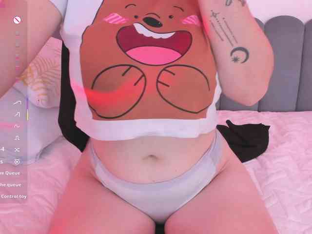 adiila webcam