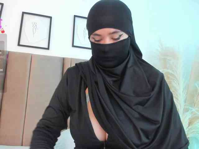 adiila webcam