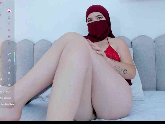 adiila webcam