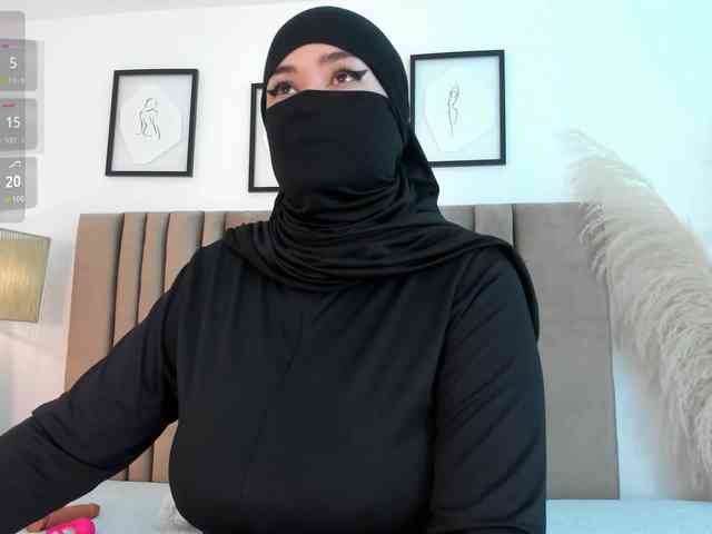 adiila webcam