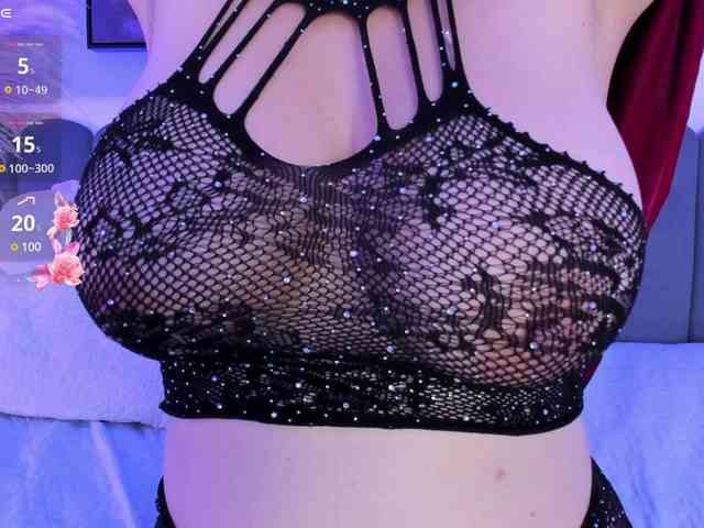 adiila webcam