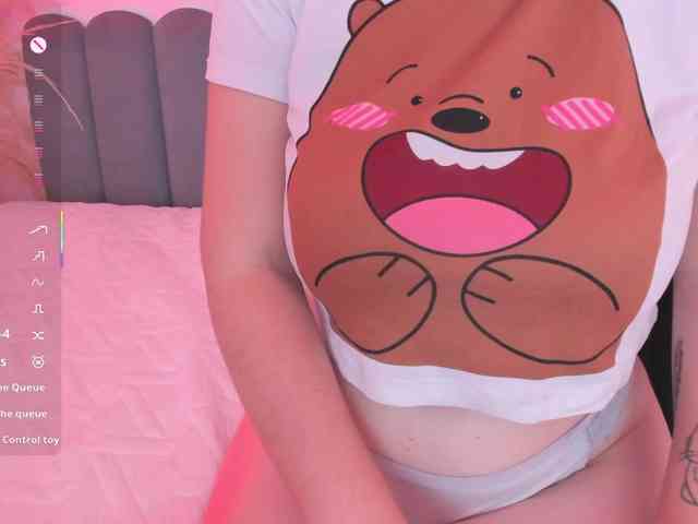 adiila webcam