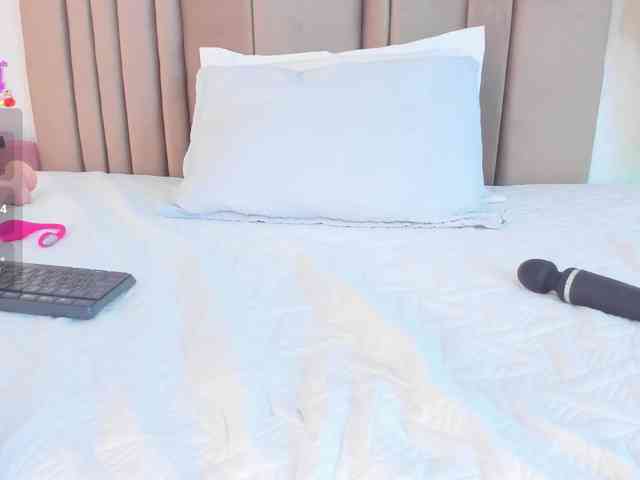adiila webcam
