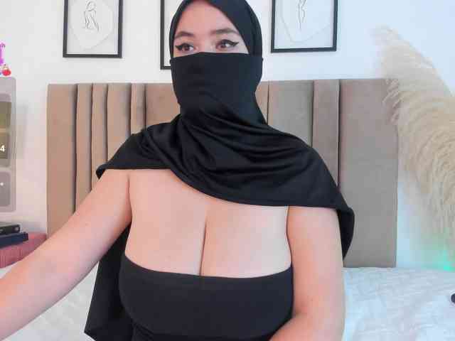adiila webcam