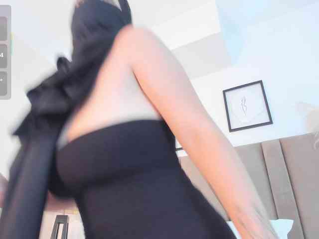 adiila webcam