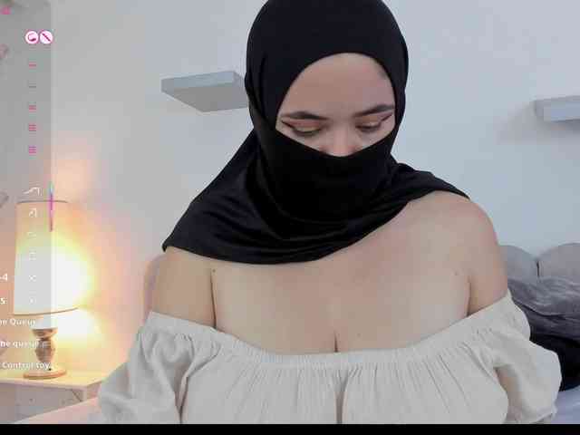 adiila webcam