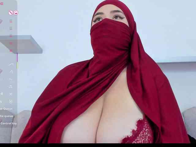adiila webcam