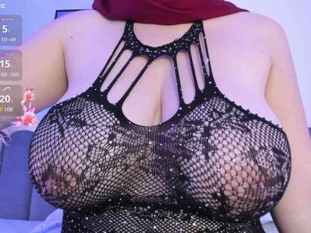 adiila webcam