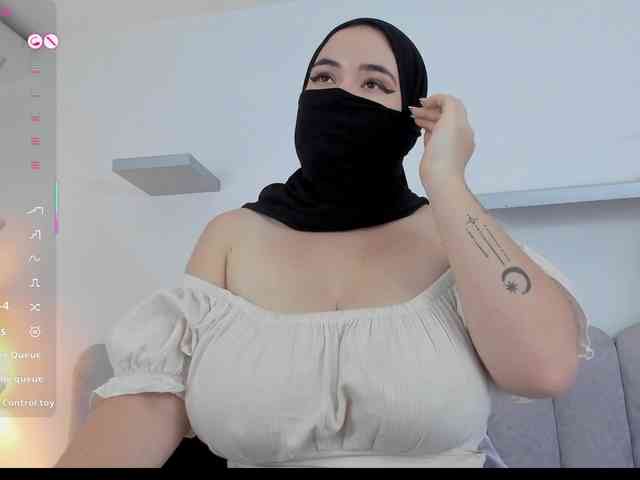 adiila webcam