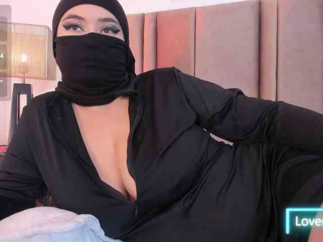 adiila webcam