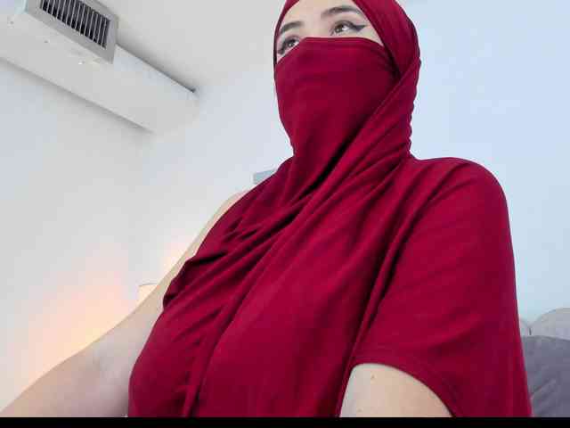 adiila webcam