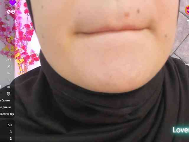 adiila Live Webcam on BongaCams