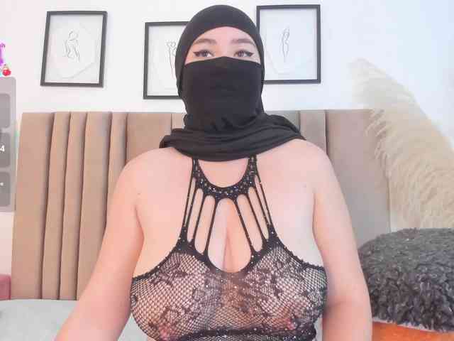 adiila webcam