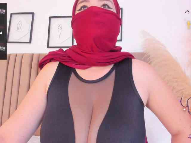 adiila webcam