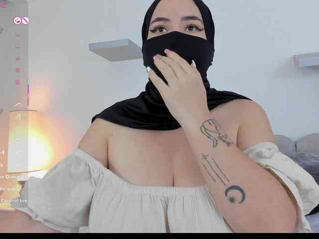 adiila webcam