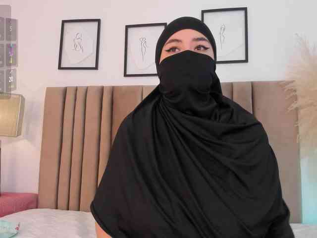 adiila webcam