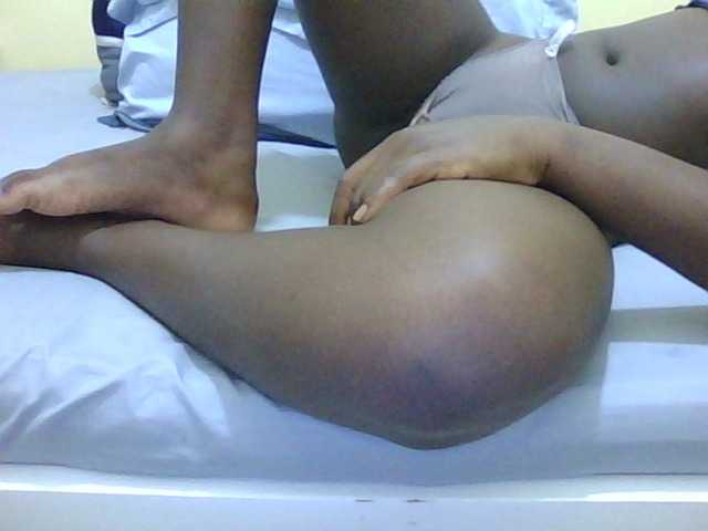 Cute-vee's BongaCams show and profile