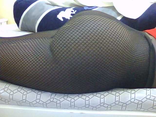 Cute-vee's BongaCams show and profile