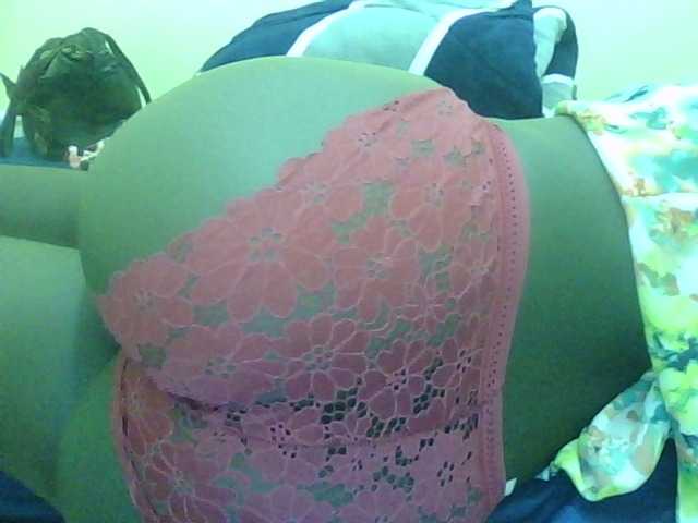 Cute-vee's BongaCams show and profile