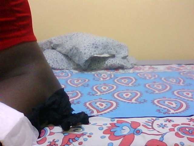 Cute-vee's BongaCams show and profile