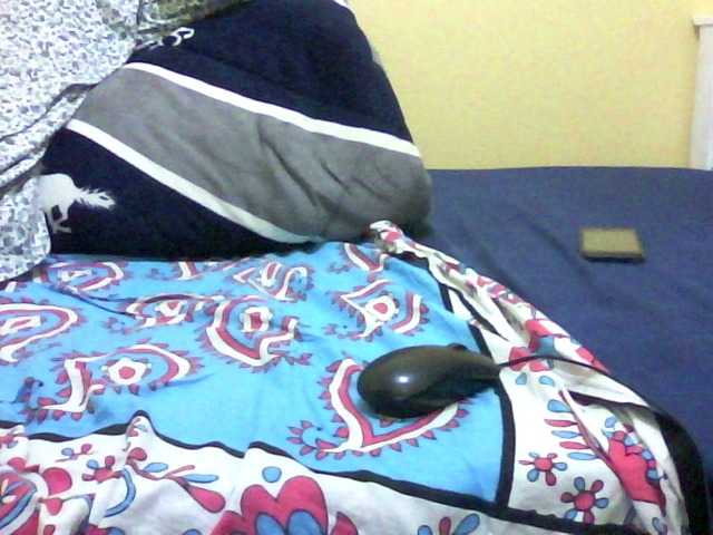 Cute-vee's BongaCams show and profile