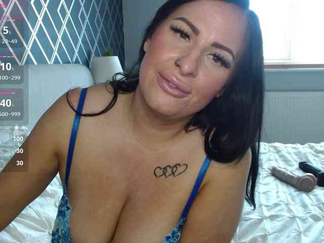 LaylaUK webcam