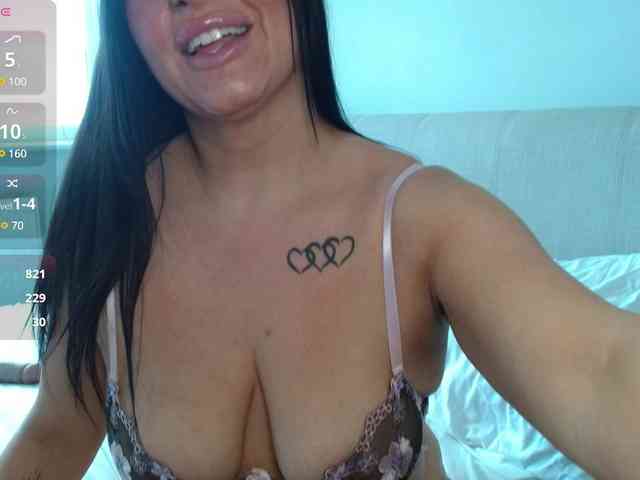 LaylaUK webcam