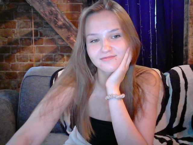 Jillian-Mel webcam bongacams model stream image