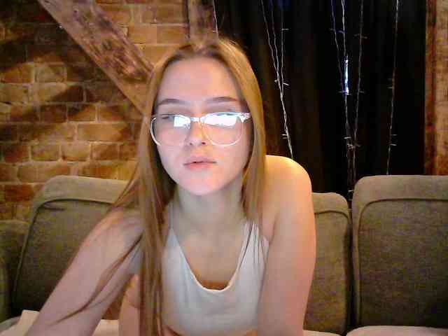 Jillian-Mel Jillian-Mel