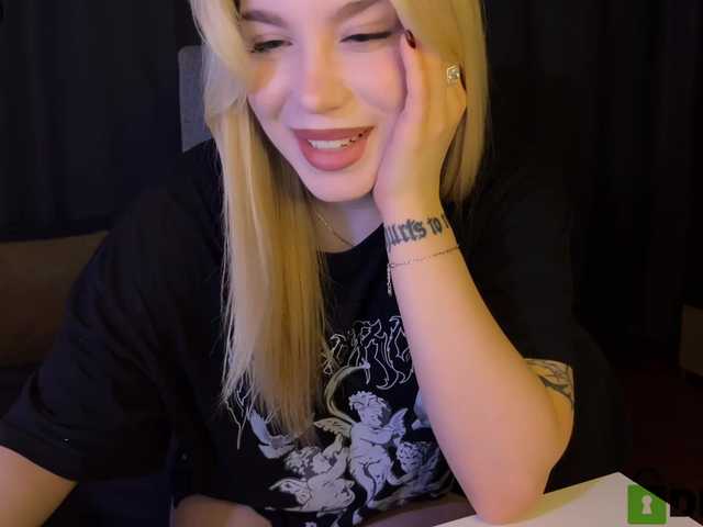 MiamiMur's BongaCams show and profile