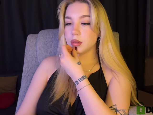 MiamiMur's BongaCams show and profile