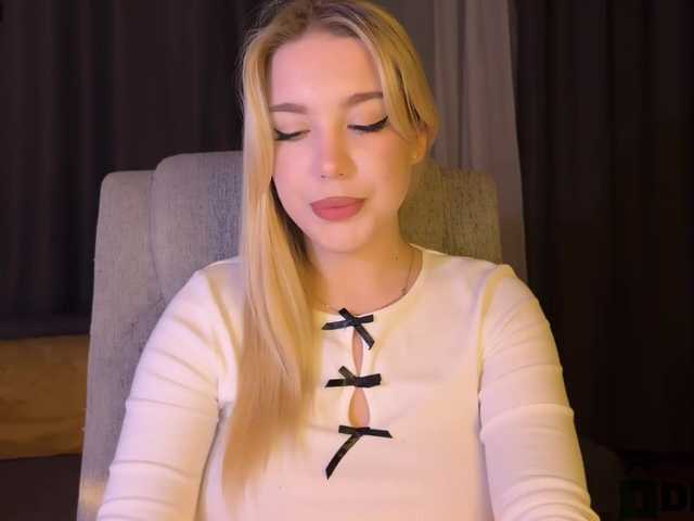 MiamiMur's BongaCams show and profile