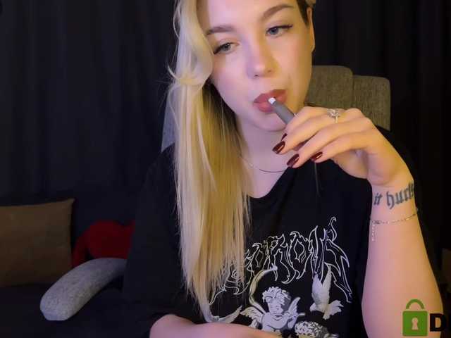 MiamiMur's BongaCams show and profile